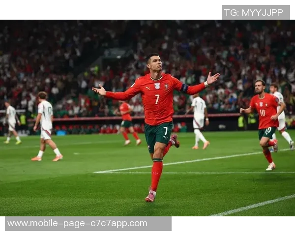 C罗分享葡萄牙队训练瞬间全力备战世预赛坚定信念不负使命 C罗分享葡萄牙队训练瞬间全力备战世预赛坚定信念不负使命