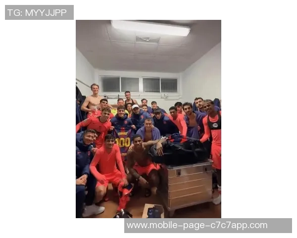 巴萨本赛季12名球员被弗里克安排在非传统位置上出战引发关注