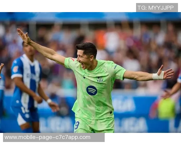 莱万谈巴萨进球压力表示尊重但内心犹豫是否破门